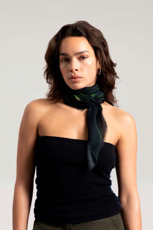 écharpe carrée en laine mélangée modal-danielle cathari noir accessoires femmes Woolrich 2FX2J155
