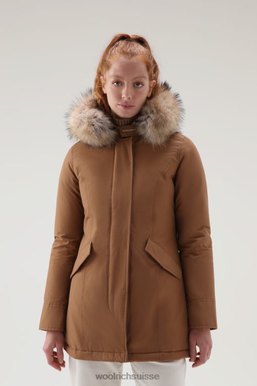 parka arctique en tissu ramar avec bordure en fourrure amovible chameau foncé vêtements femmes Woolrich 2FX2J366
