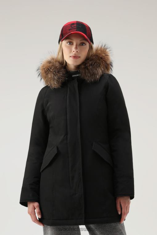parka arctique en tissu ramar avec bordure en fourrure amovible noir vêtements femmes Woolrich 2FX2J368