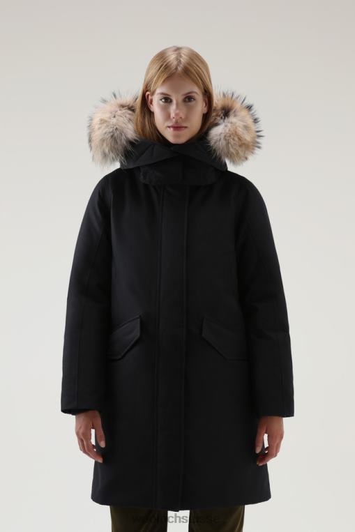 parka imperméable Adirondack en gore-tex avec capuche amovible et bordure en fourrure hors noir vêtements femmes Woolrich 2FX2J302