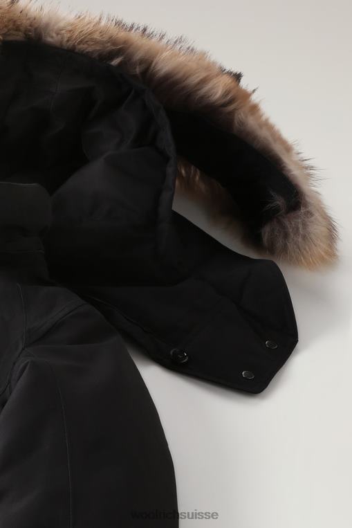 parka imperméable Adirondack en gore-tex avec capuche amovible et bordure en fourrure hors noir vêtements femmes Woolrich 2FX2J302