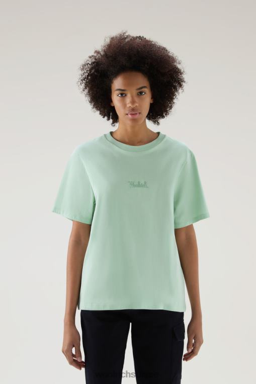 t-shirt à logo brodé en pur coton vert du port vêtements femmes Woolrich 2FX2J6